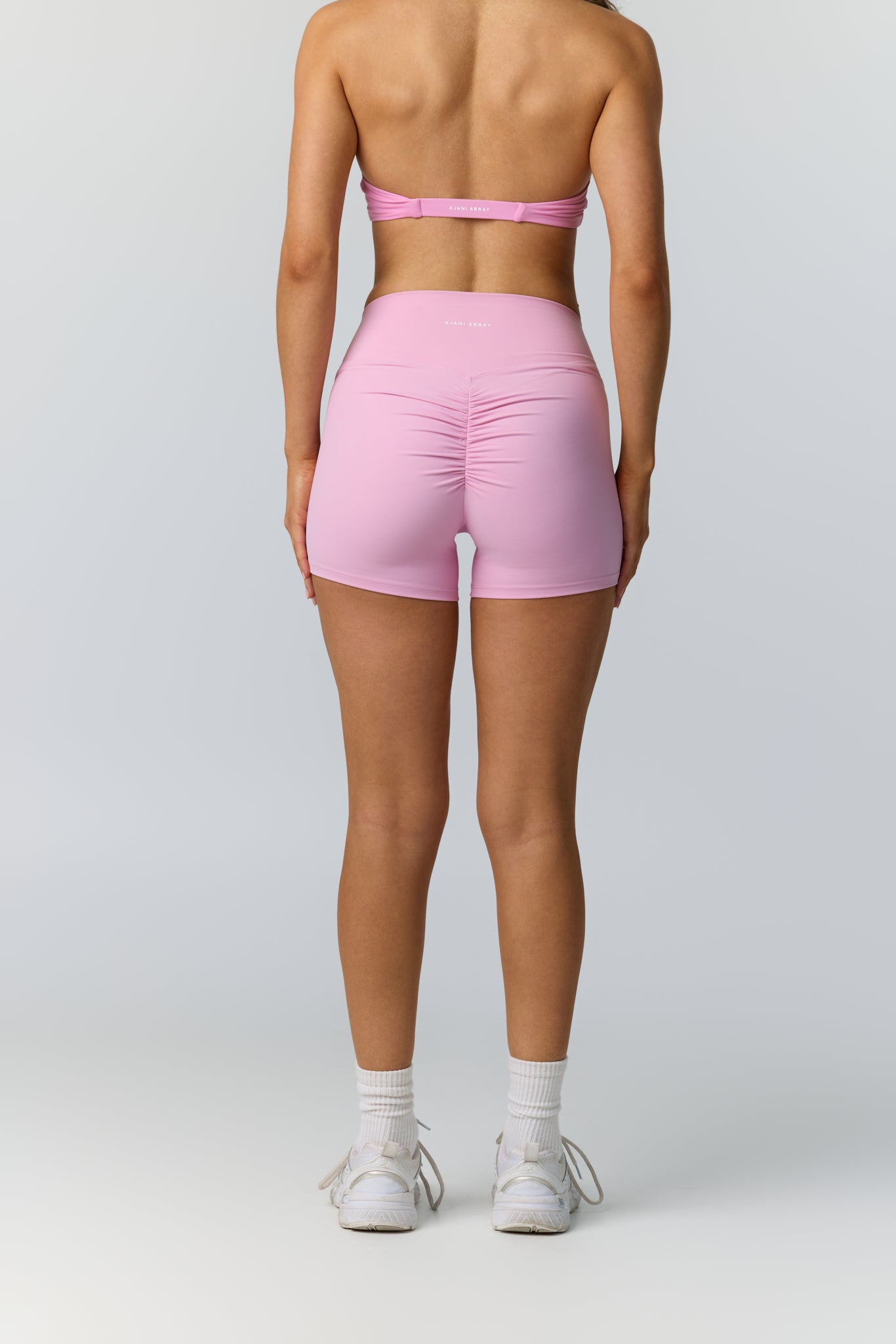 SYREN SCRUNCH SHORTS
