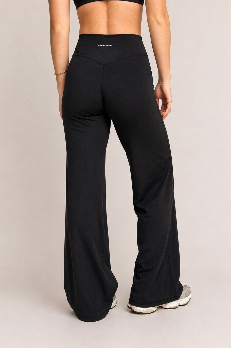 ESSENTIAL SCULPT WIDE LEG LEGGINGS
